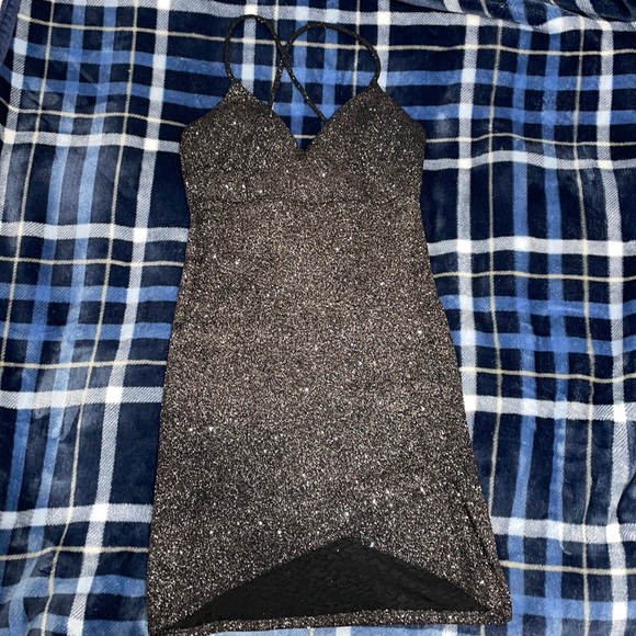 Windsor Dress - Picture 1 of 3